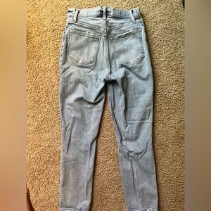 Abercrombie 90s ultra high rise curve love jean. Very flattering 🍑